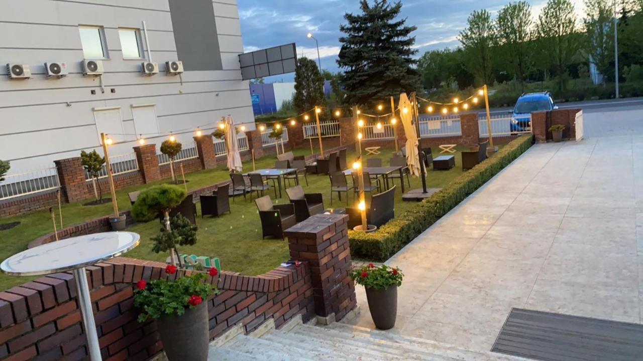 Astoria Bed & Breakfast Сважендз Екстериор снимка