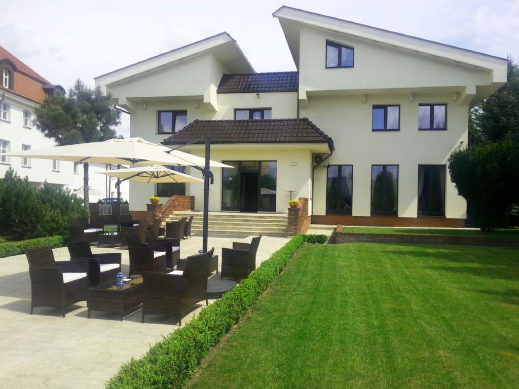 Astoria Bed & Breakfast Сважендз Екстериор снимка
