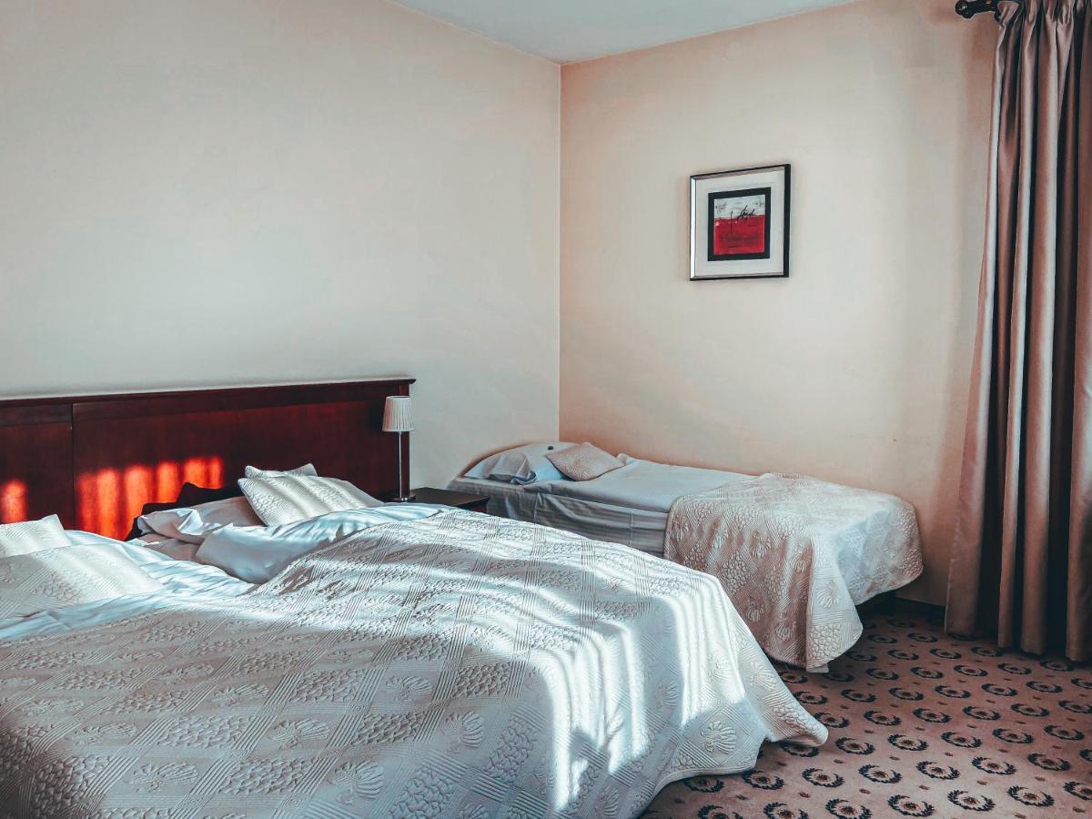 Astoria Bed & Breakfast Сважендз Екстериор снимка