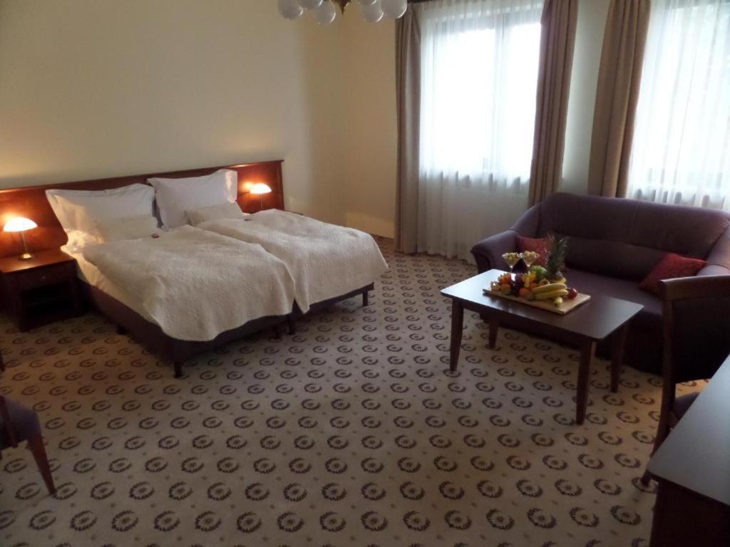 Astoria Bed & Breakfast Сважендз Екстериор снимка