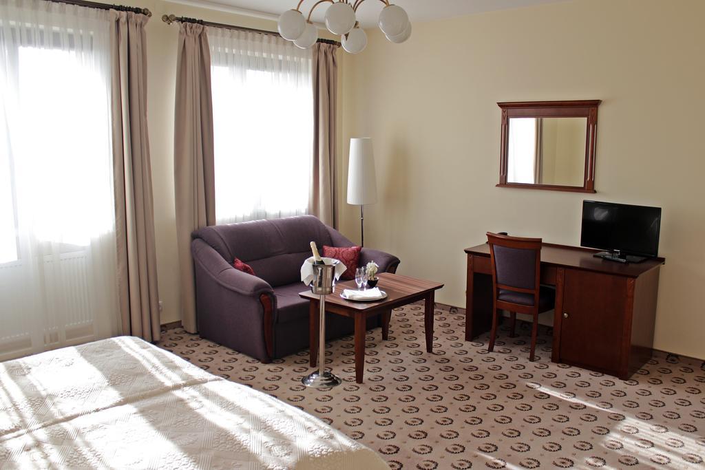 Astoria Bed & Breakfast Сважендз Екстериор снимка