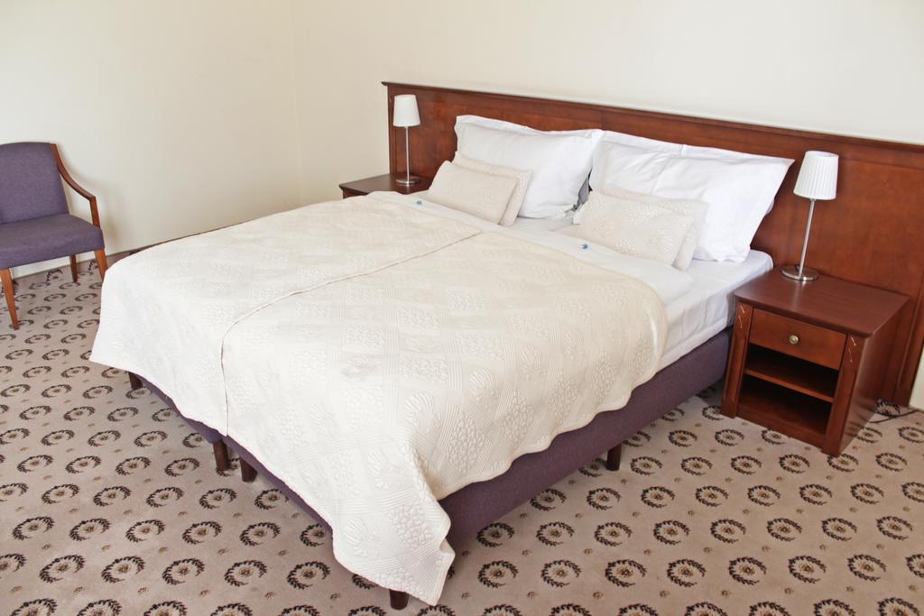 Astoria Bed & Breakfast Сважендз Екстериор снимка